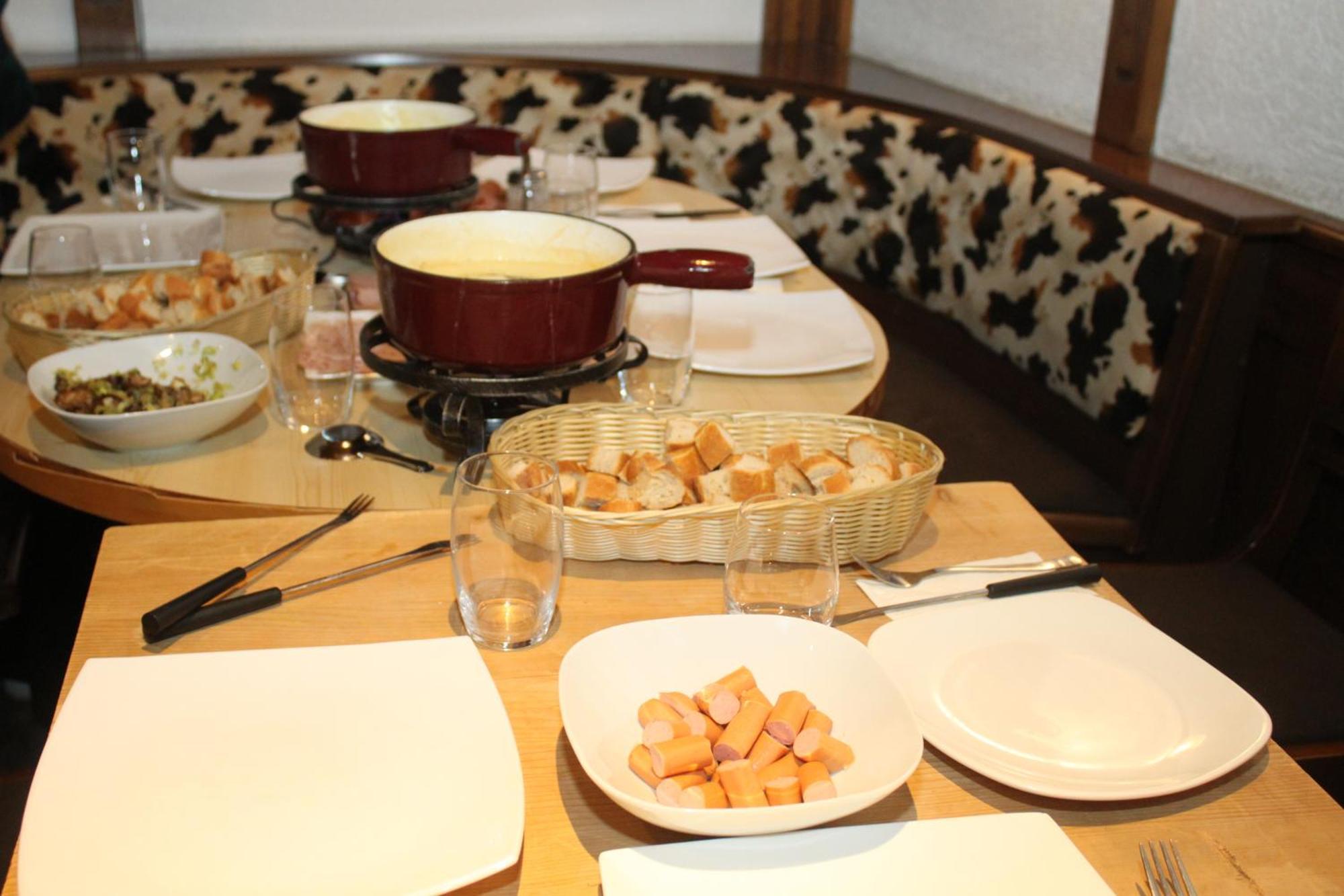 Grichting Hotel & Serviced Apartments Лойкербад Экстерьер фото